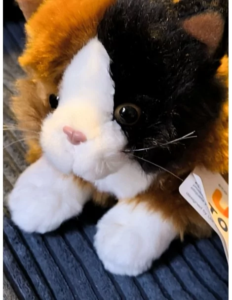 Chat couché (Calico) - 20 cm - 